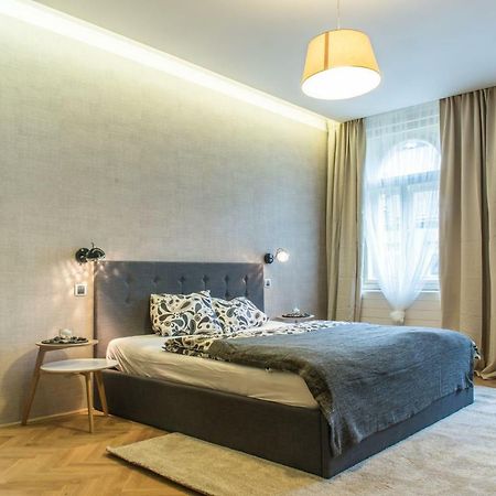 Exclusive 3 Bedroom Top-Notch Flat, Great Location Praag Buitenkant foto
