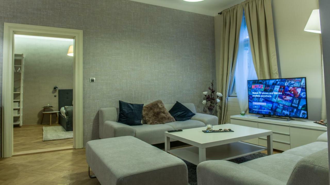 Exclusive 3 Bedroom Top-Notch Flat, Great Location Praag Buitenkant foto