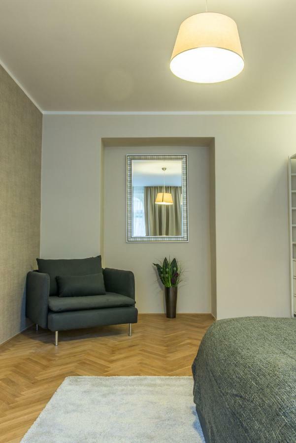 Exclusive 3 Bedroom Top-Notch Flat, Great Location Praag Buitenkant foto