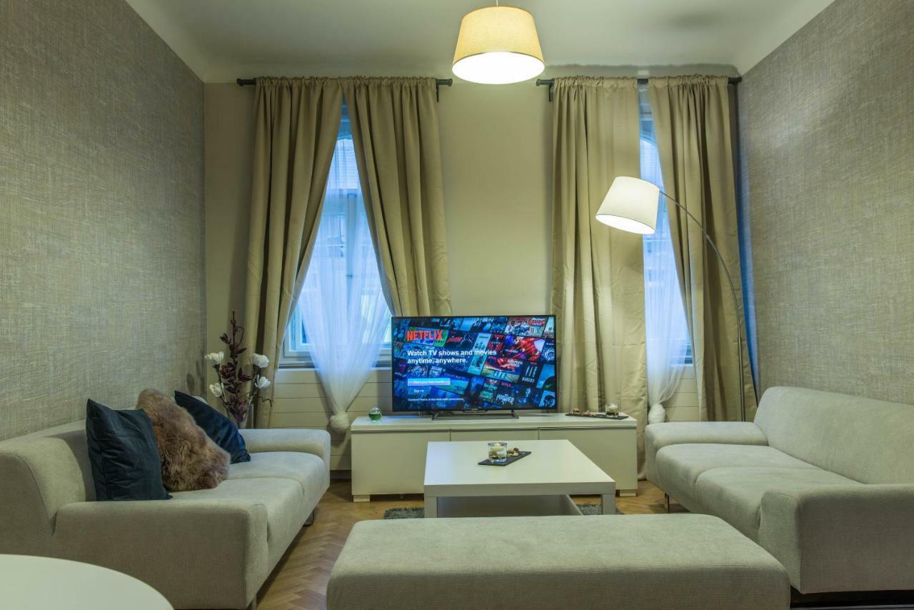 Exclusive 3 Bedroom Top-Notch Flat, Great Location Praag Buitenkant foto