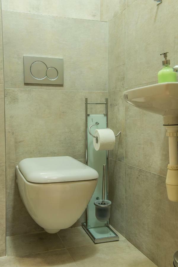 Exclusive 3 Bedroom Top-Notch Flat, Great Location Praag Buitenkant foto