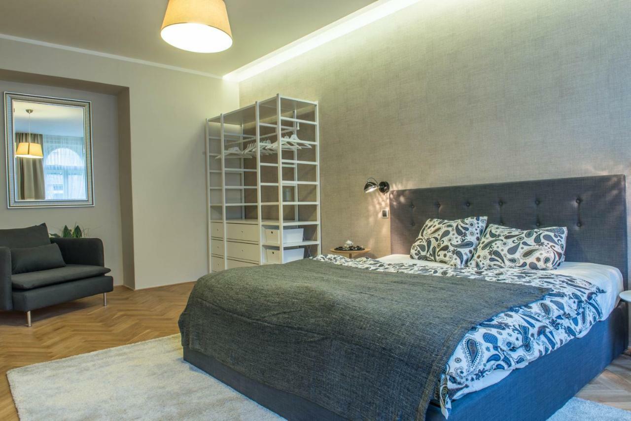 Exclusive 3 Bedroom Top-Notch Flat, Great Location Praag Buitenkant foto